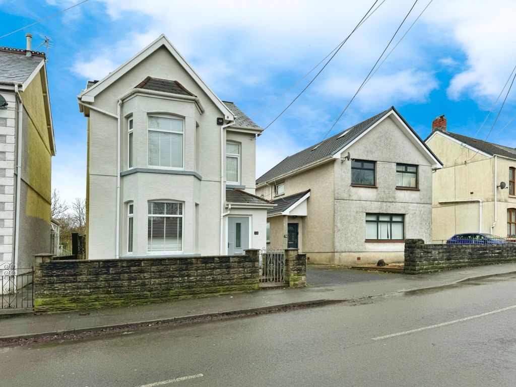 3 bed detached house for sale in Caecerrig Road, Pontarddulais, Swansea