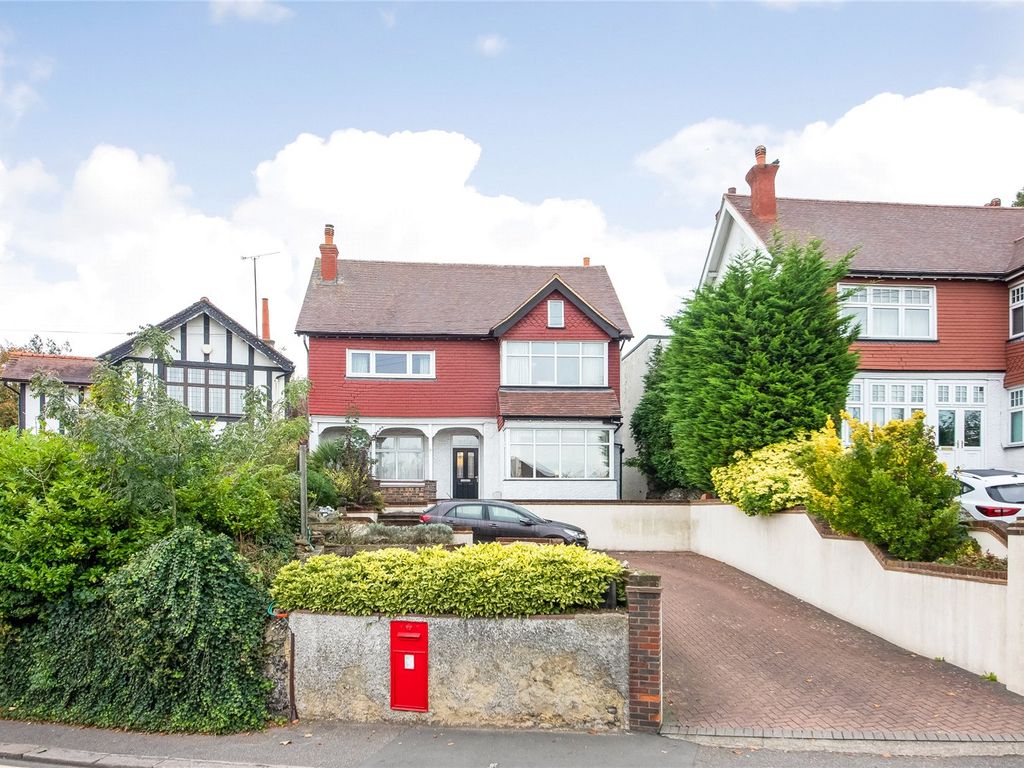 4 bed detached house for sale in Woodcote Grove Road, Coulsdon CR5 Zoopla