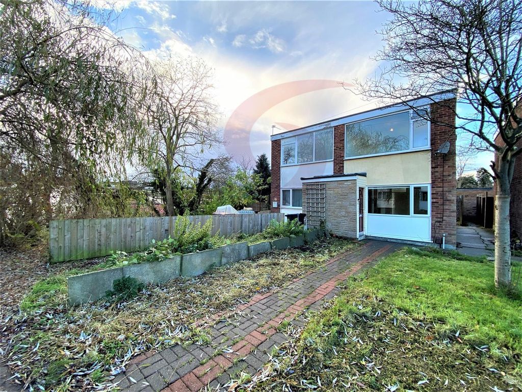 2 bed semidetached house to rent in Telford Way, Leicester LE5, £800