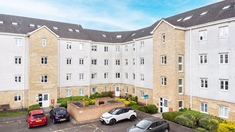 3 bed flat for sale in Lloyd Court, Rutherglen, Glasgow G73 - Zoopla