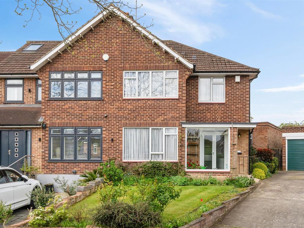 3 bed semidetached house for sale in Chanctonbury Way, Woodside Park