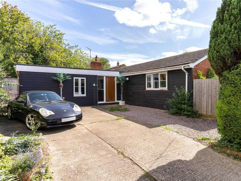 4 bed bungalow for sale in Lotfield Street, Orwell, Royston