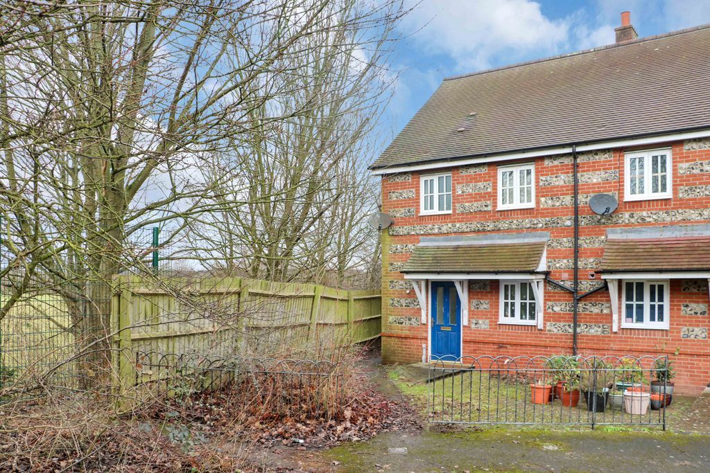 3 bed end terrace house for sale in Carpenter Drive, Amesbury