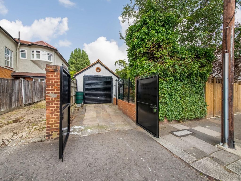 parking-garage-for-sale-in-two-garages-glebe-close-little-fransham