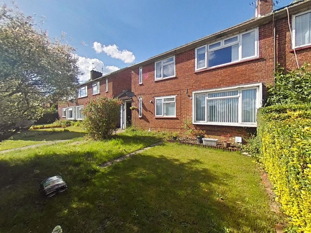 1 bed for sale in Decies Way, Stoke Poges, Slough SL2 Zoopla