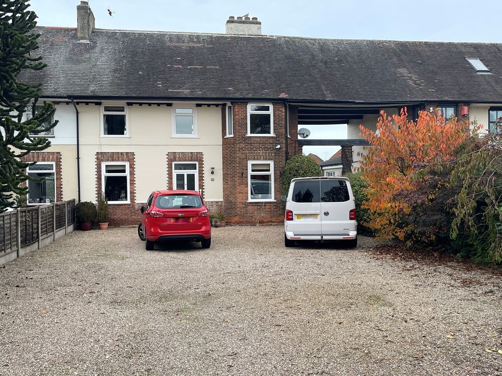 3 bed semidetached house for sale in Burton Road, Branston, BurtonOnTrent DE14, £265,000 Zoopla