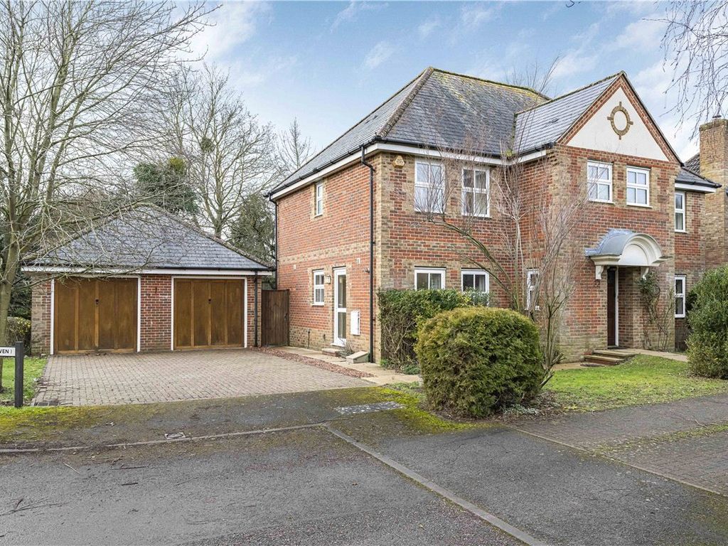 5 bed detached house for sale in Broad Field Road, Yarnton, Kidlington