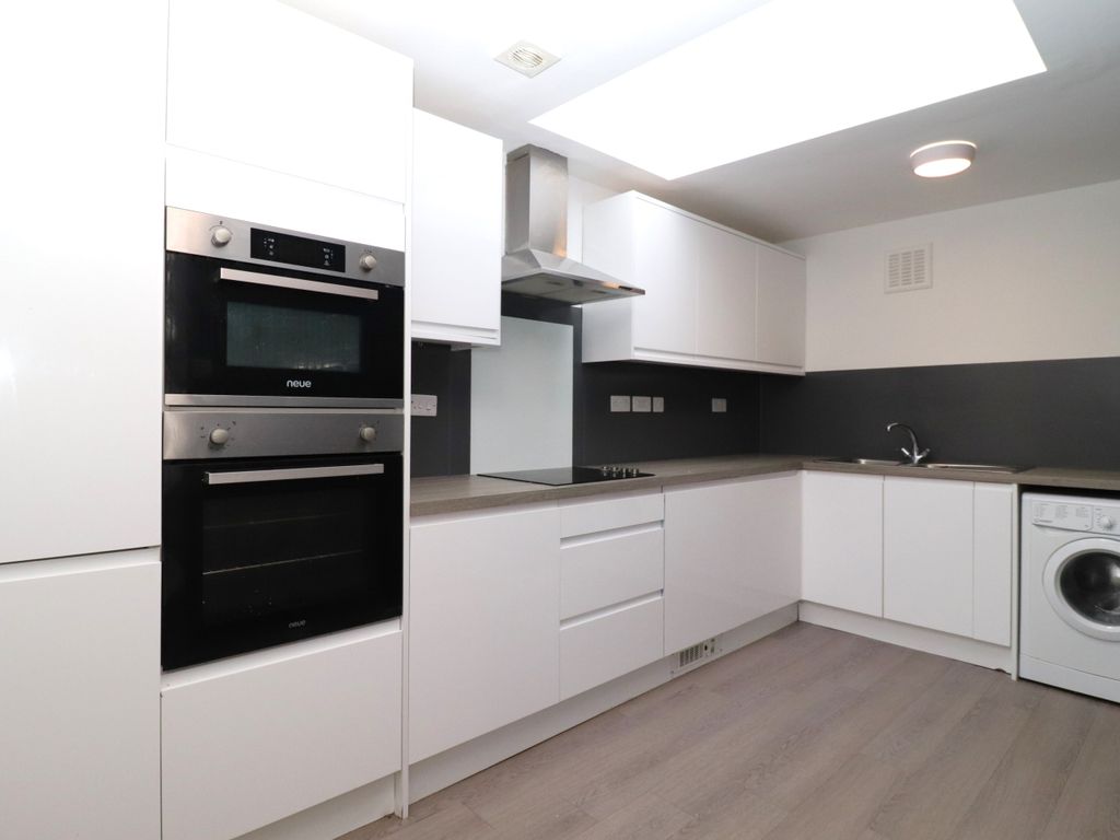 1 bed flat to rent in Whitworth Close, Gosport PO12, £900 pcm Zoopla