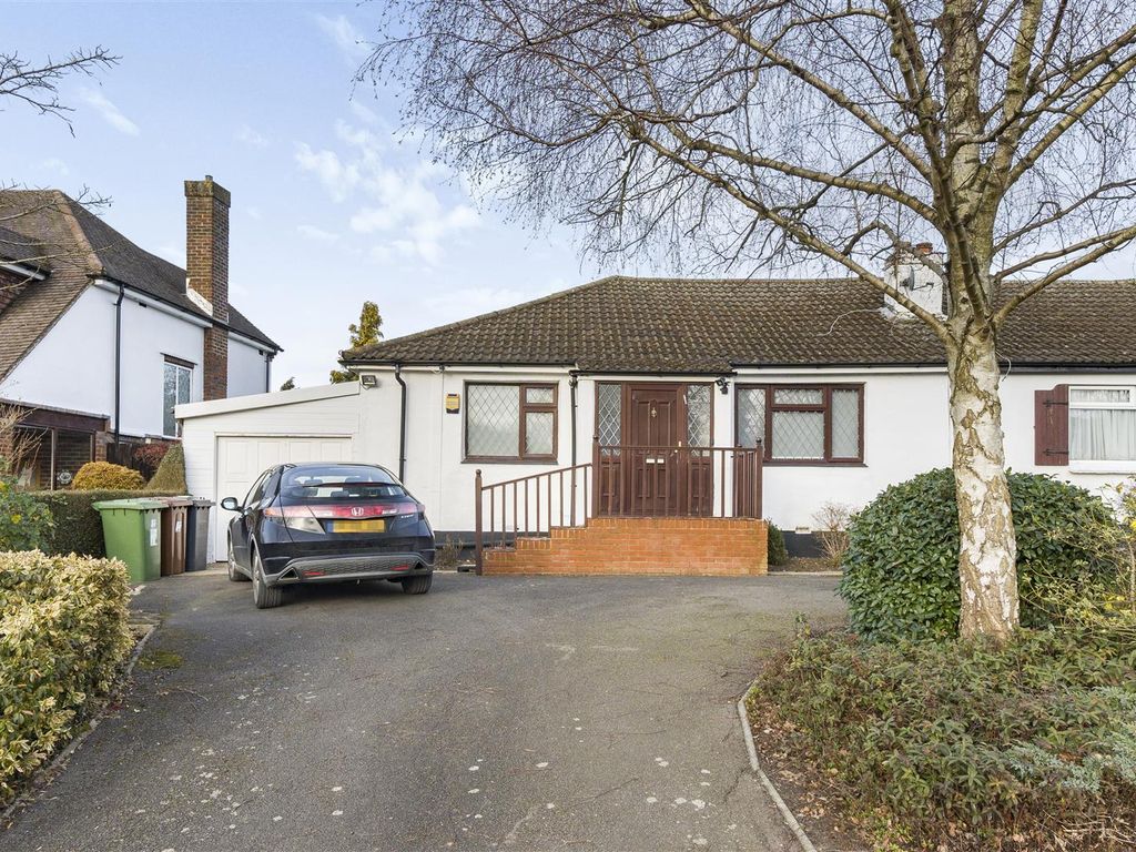 2 bed semidetached bungalow for sale in Chiltern Avenue, Bushey WD23 Zoopla