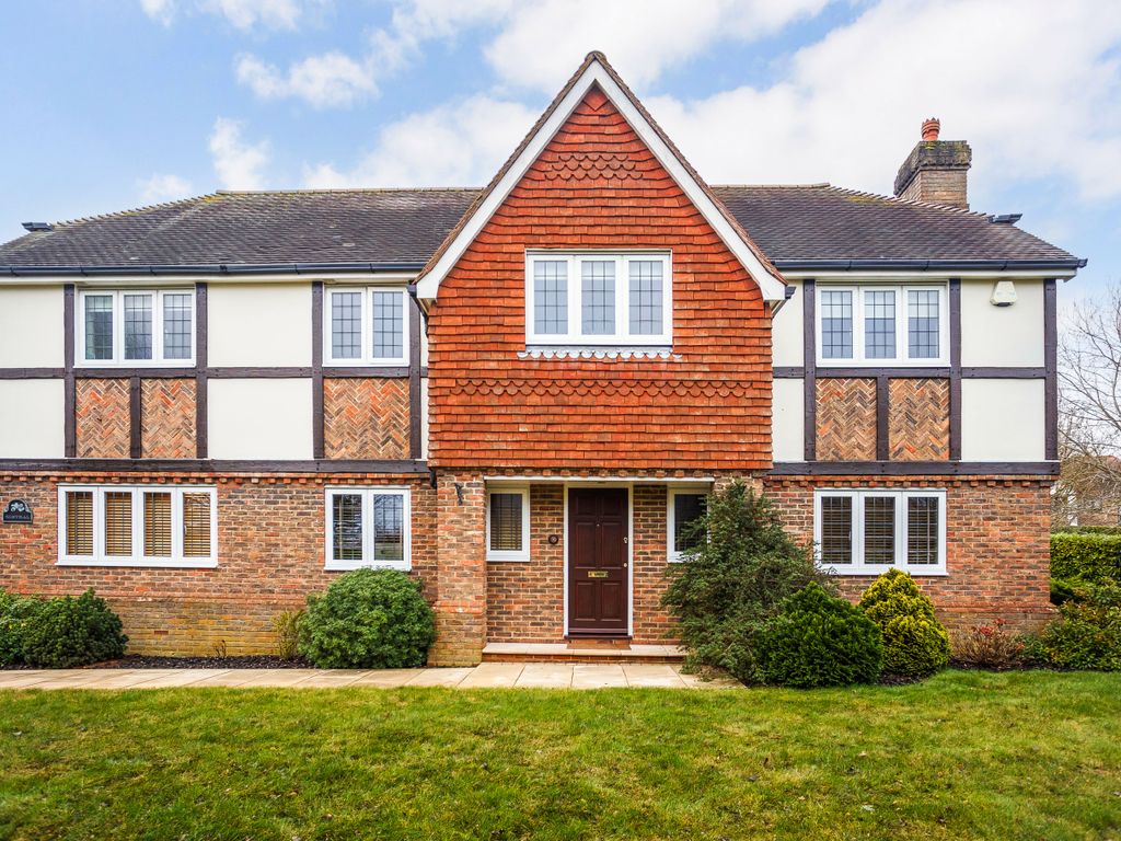 5 bed detached house for sale in Rookwood Park, Horsham RH12, £