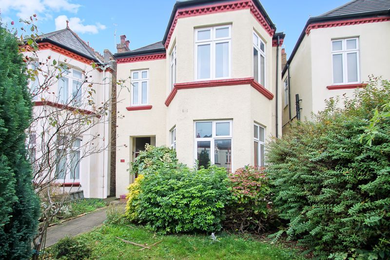 3 bed flat to rent in Kenton Avenue, HarrowOnTheHill, Harrow HA1