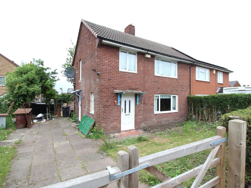 3 bed semidetached house to rent in Victoria Avenue, Kidsgrove, Stoke