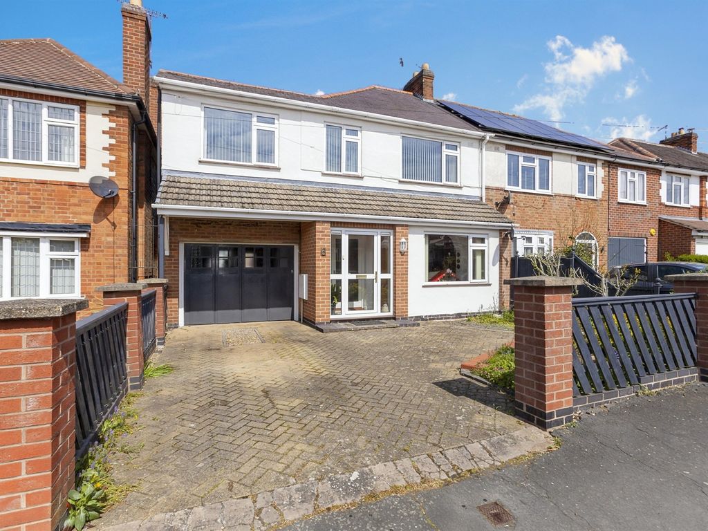 3 bed semidetached house for sale in Somerby Road, Thurnby, Leicester