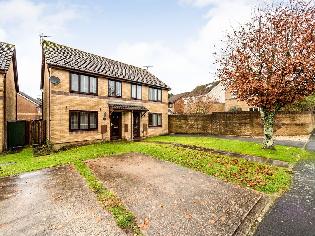 3 bed semidetached house for sale in Rowans Lane, Bryncethin, Bridgend