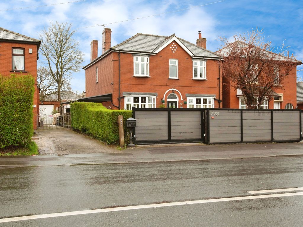 3 bed detached house for sale in Leyland Road, Preston PR1, £340,000