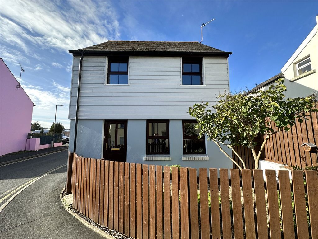 3 bed detached house for sale in Old Keg Yard, Narberth, Sir Benfro