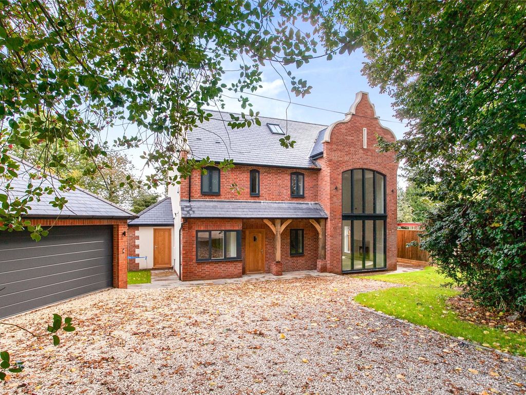 5 bed detached house for sale in High Hilden Close, Tonbridge, Kent