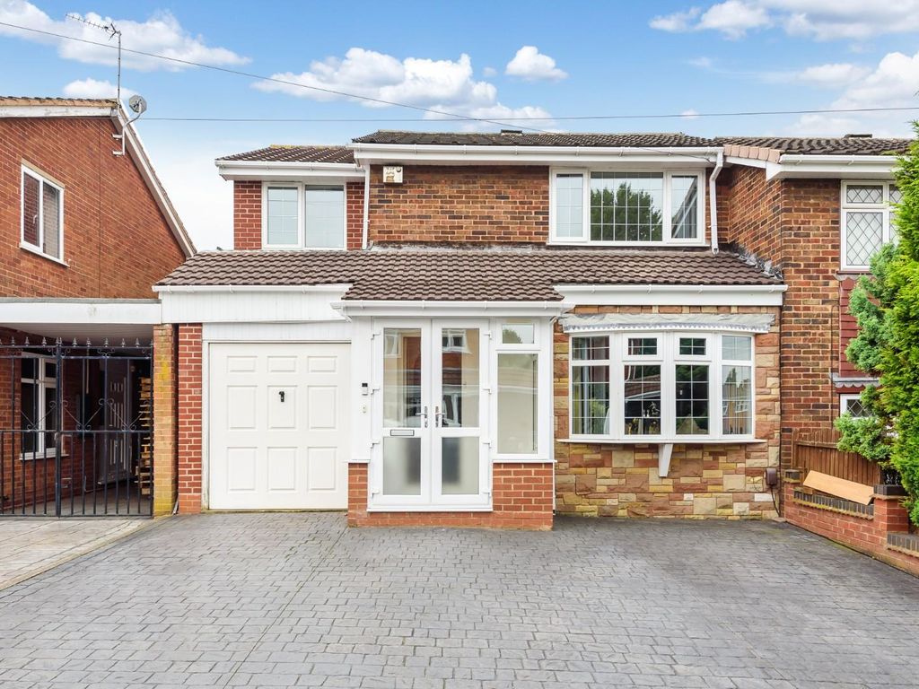 4 bed semidetached house for sale in Longwood Rise, Willenhall WV12
