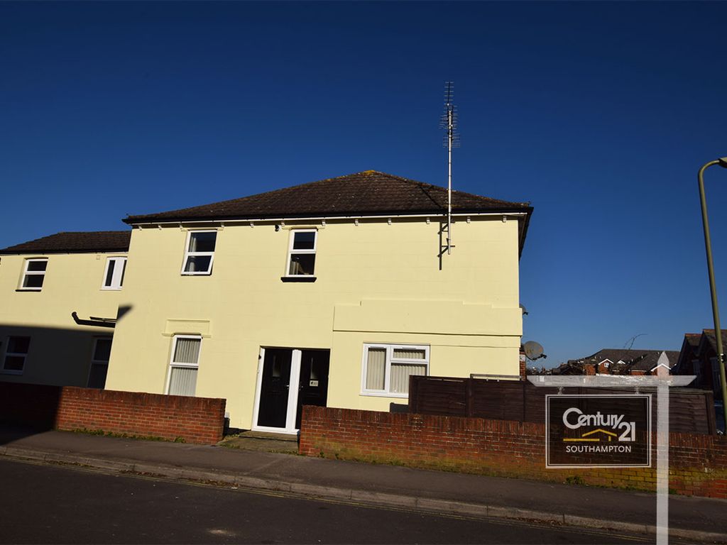 2 bed flat to rent in Ref R152024, Cranbury Road, Eastleigh SO50 Zoopla