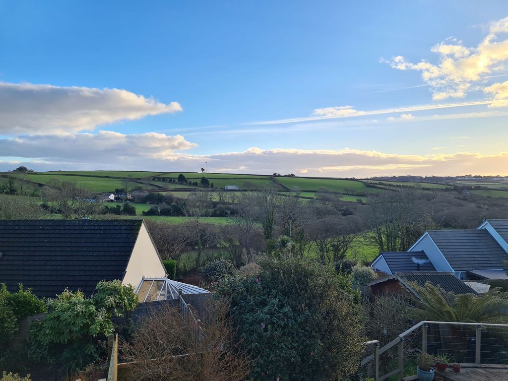 4 bed semidetached house for sale in Bosvean Road, Shortlanesend TR4