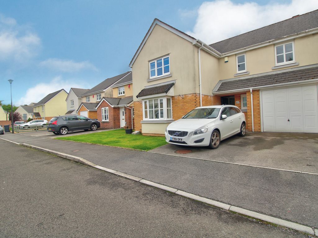 4 bed detached house for sale in Lakeside Close, Brynmawr, Ebbw Vale NP23 Zoopla
