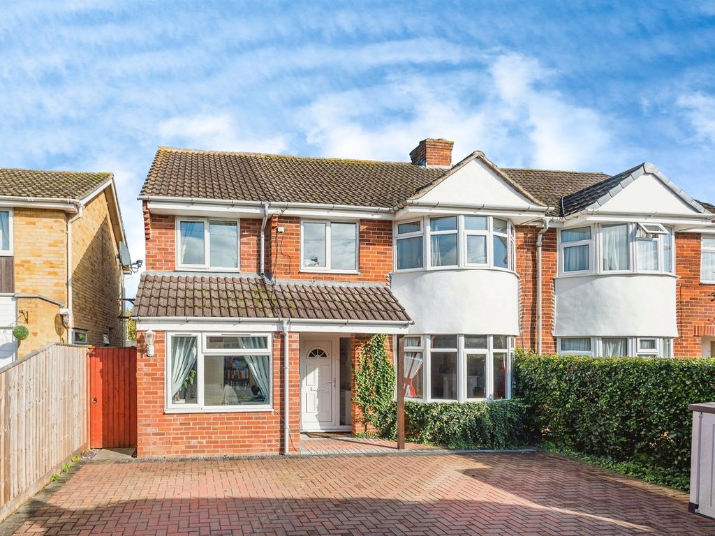 4 bed semidetached house for sale in South Avenue, Abingdon OX14, £