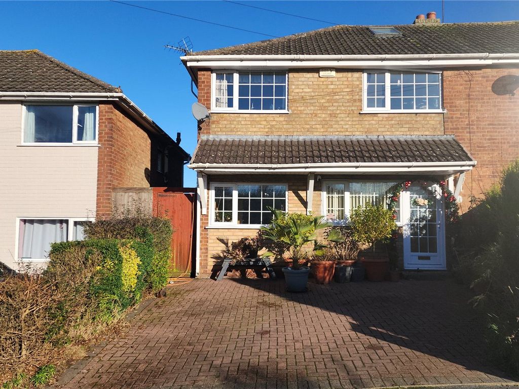 4 bed semidetached house for sale in Athol Drive, St. Telford