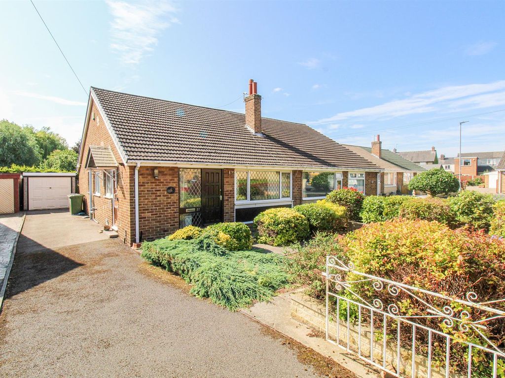 3 bed detached bungalow for sale in Thornleigh Drive, Wakefield WF2, £
