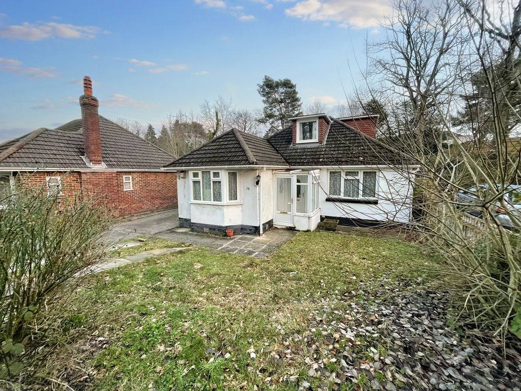 4 bed bungalow for sale in Portelet Close, Poole BH12 Zoopla