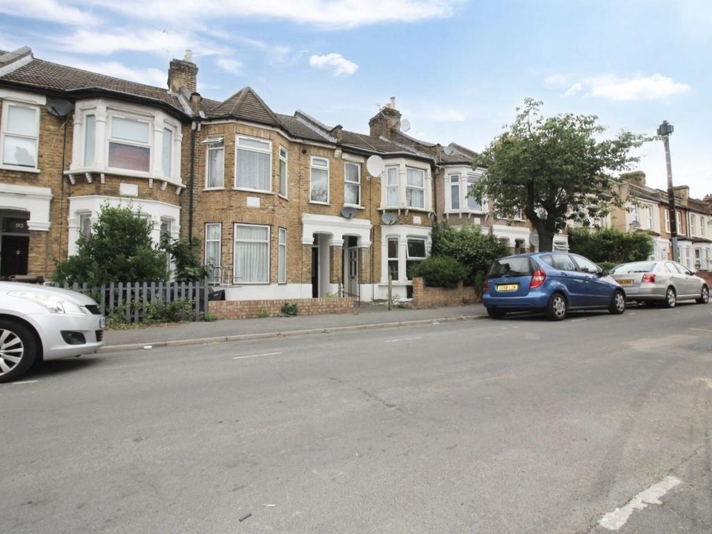 2 bed flat for sale in Claude Road, London E10 Zoopla