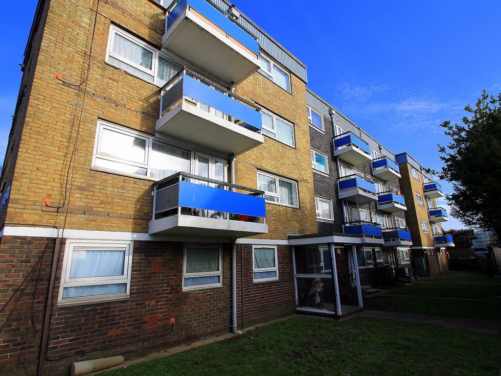 1 bed flat to rent in Pashley Court, Shoreham, West Sussex BN43, £1,050