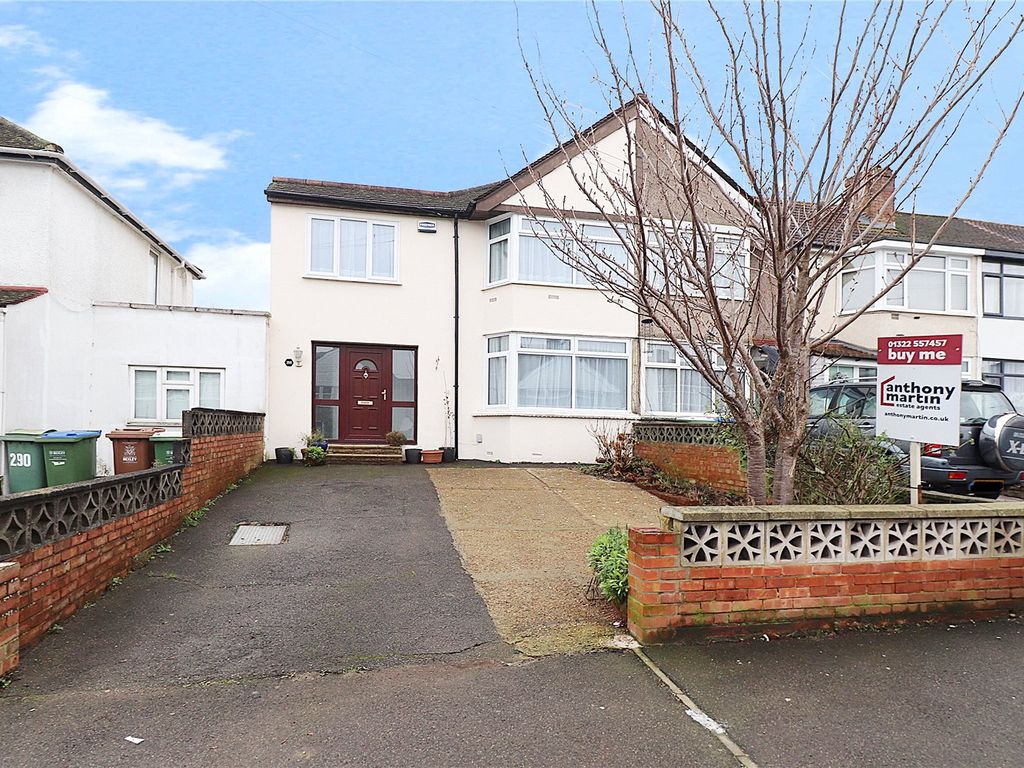 4 bed end terrace house for sale in Parkside Avenue, Bexleyheath, Kent