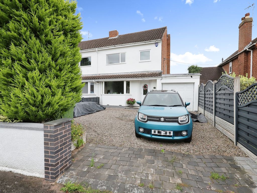 3 bed semidetached house for sale in Larches Road, Kidderminster DY11