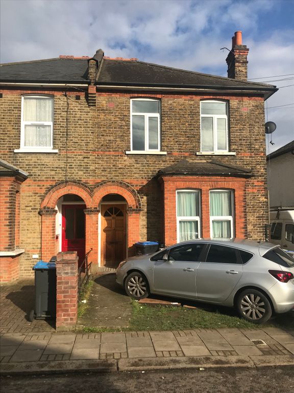 3 bed to rent in Llanover Road, Wembley / North Wembley HA9