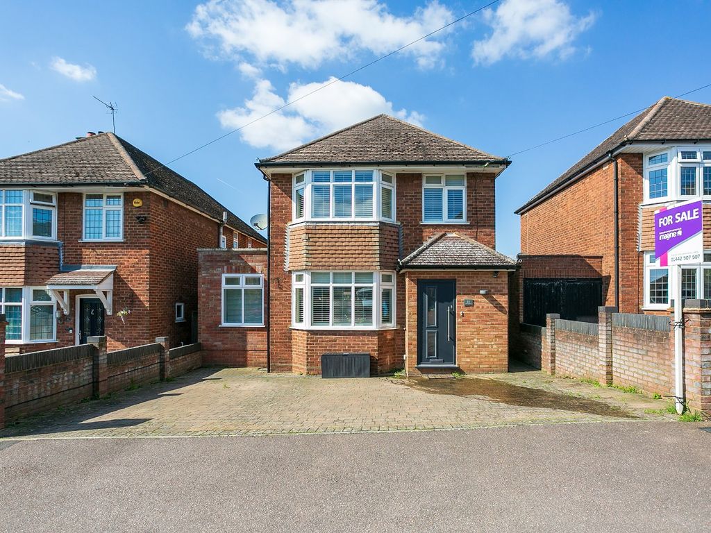 4 bed detached house for sale in Belmont Road, Hemel Hempstead