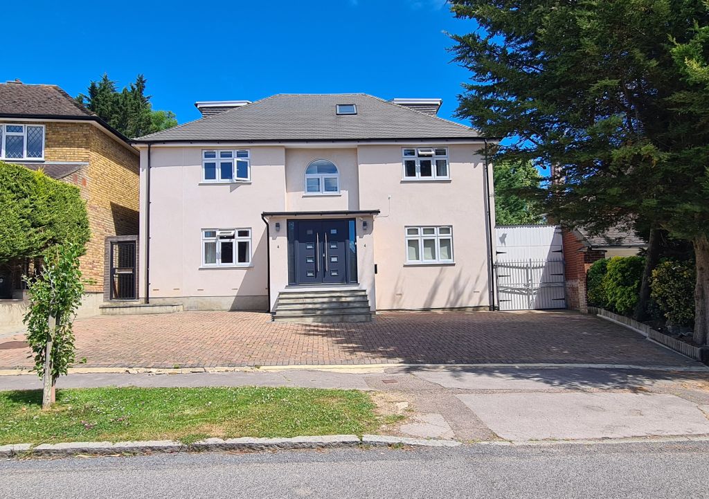 6 bed detached house for sale in Claremont Road, EN4 Zoopla