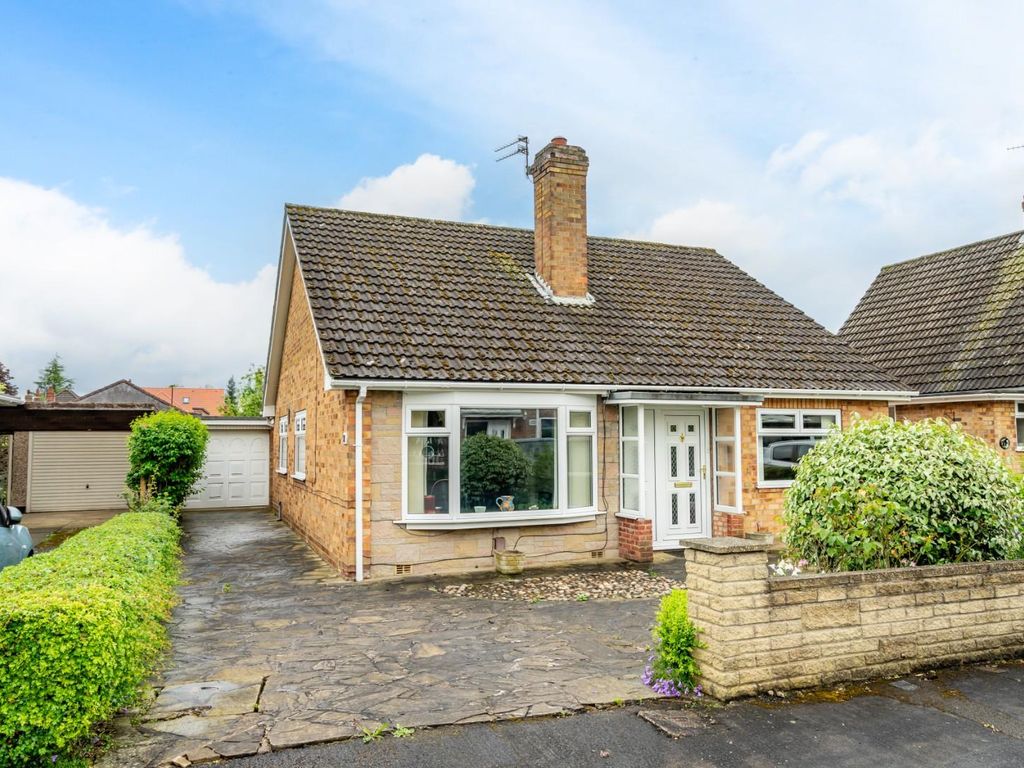 2 bed detached bungalow for sale in Kingsthorpe, York YO24, £