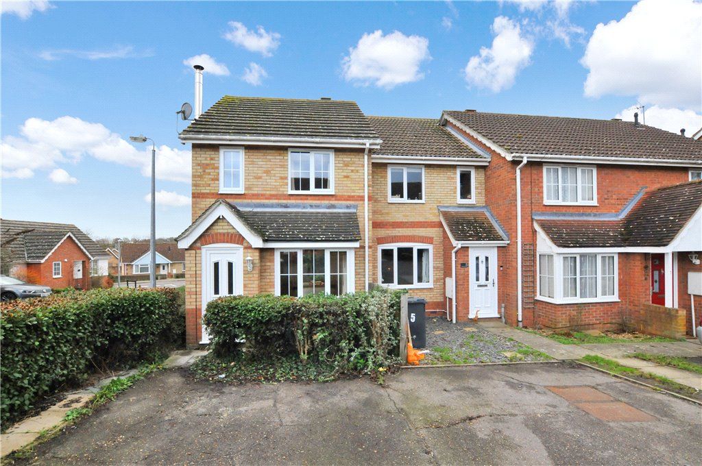 2 bed end terrace house for sale in Hawthorn Close, Halstead, Essex CO9