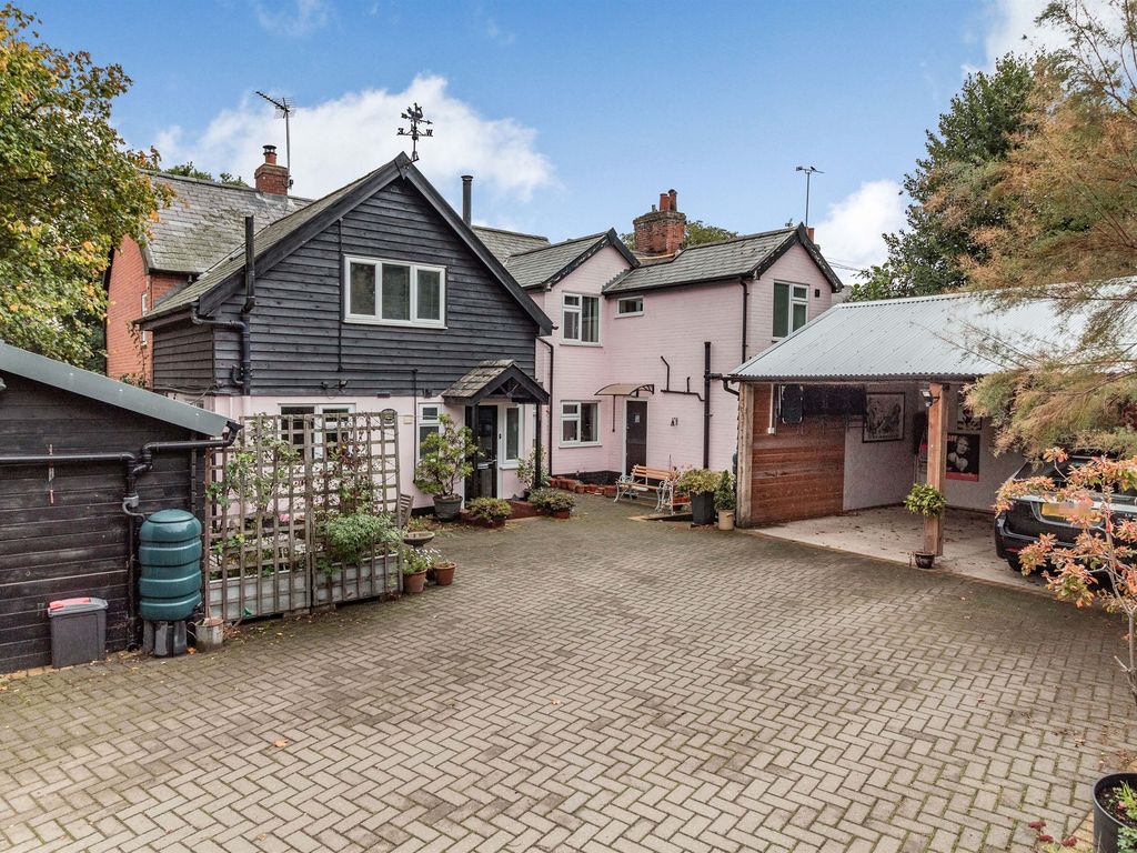 4 bed detached house for sale in Willow Walk, Needham Market, Ipswich IP6 Zoopla