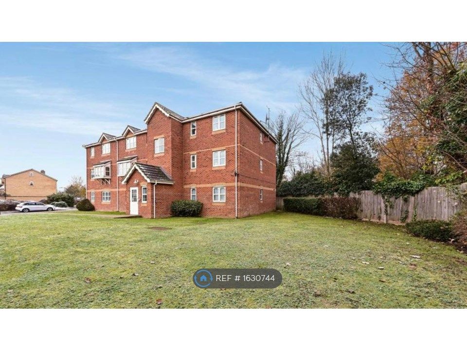 2 bed flat to rent in Twickenham Place, Thames Ditton KT7 Zoopla