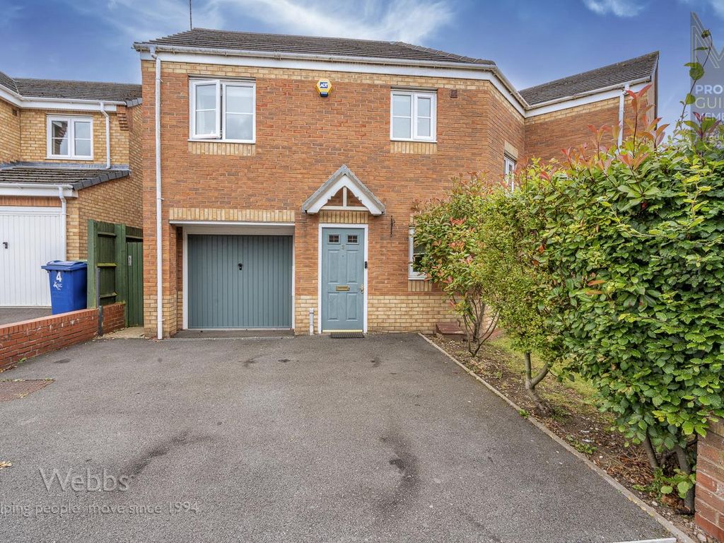 4 bed semidetached house for sale in Vivaldi Drive, Heath Hayes
