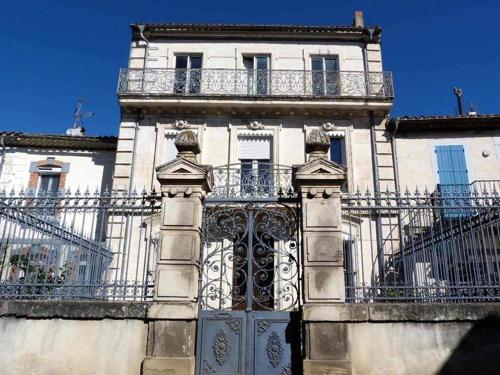 7 bed property for sale in Limoux, Aude, France, £280,269 Zoopla