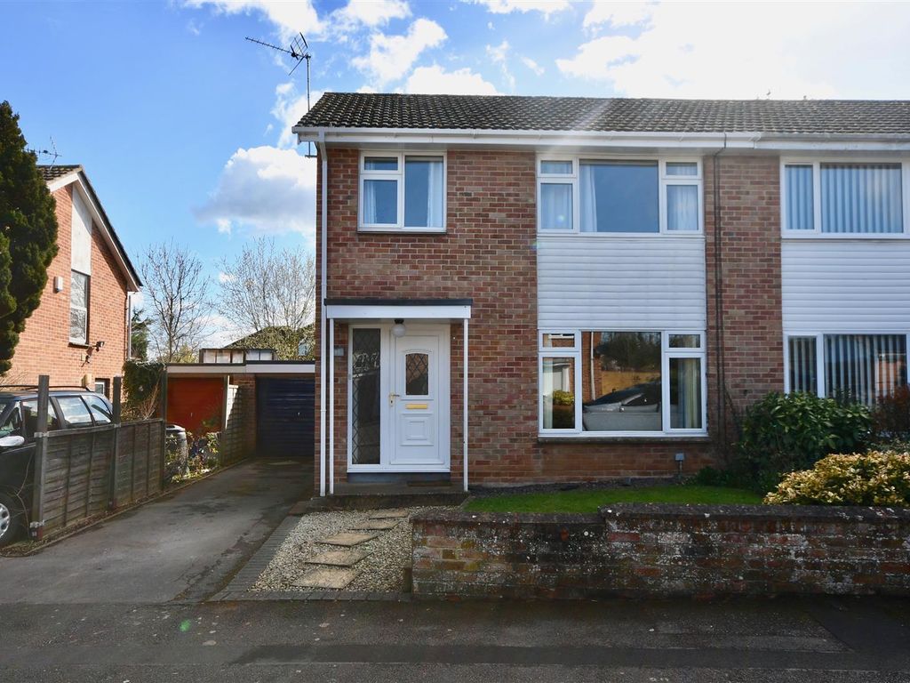 3 bed semidetached house for sale in Deane Drive, Galmington, Taunton