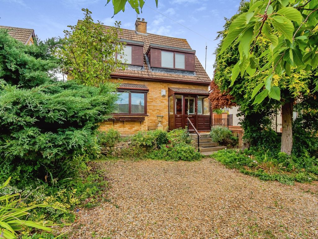 3 bed detached house for sale in Main Street, Yaxley, Peterborough PE7