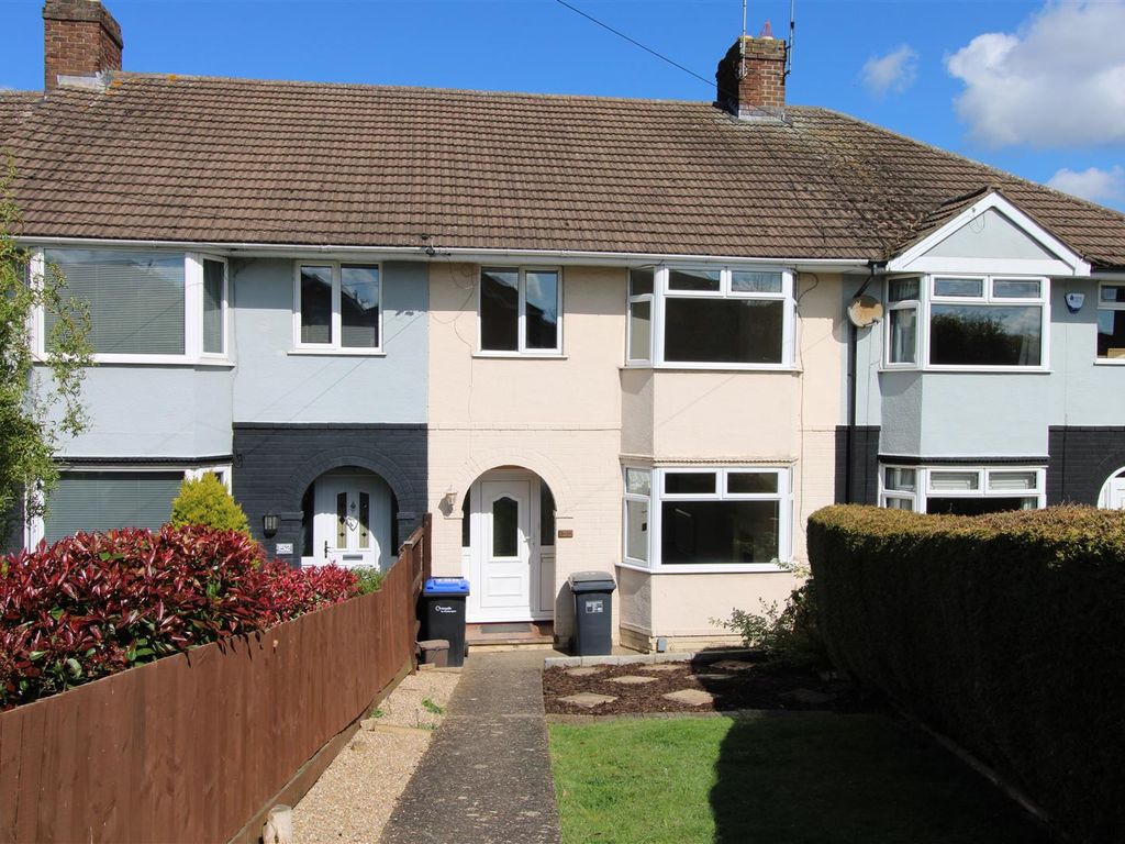 3 bed property for sale in Rothersthorpe Road, Northampton NN4, £