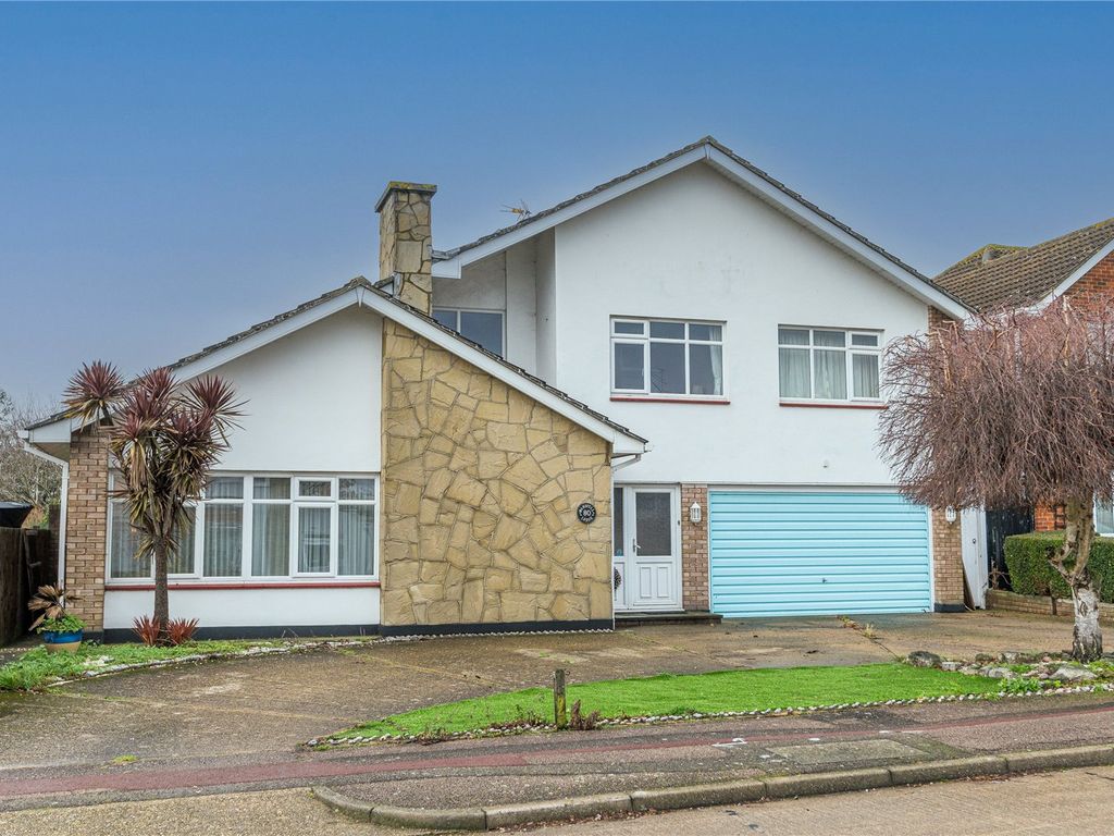 4 bed detached house for sale in Wansfell Gardens, Thorpe Bay, Essex