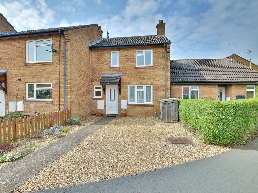 3 bed terraced house for sale in Waveney Road, St. Ives, Huntingdon
