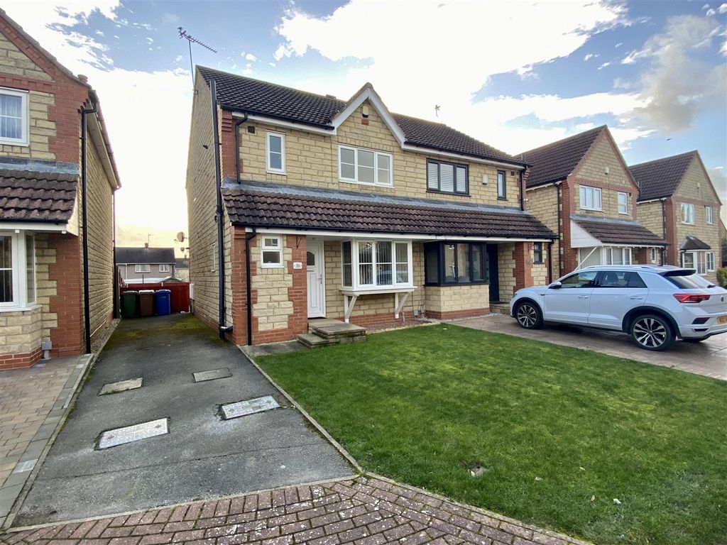 3 bed semidetached house to rent in Old Rugby Park, Goole DN14, £825