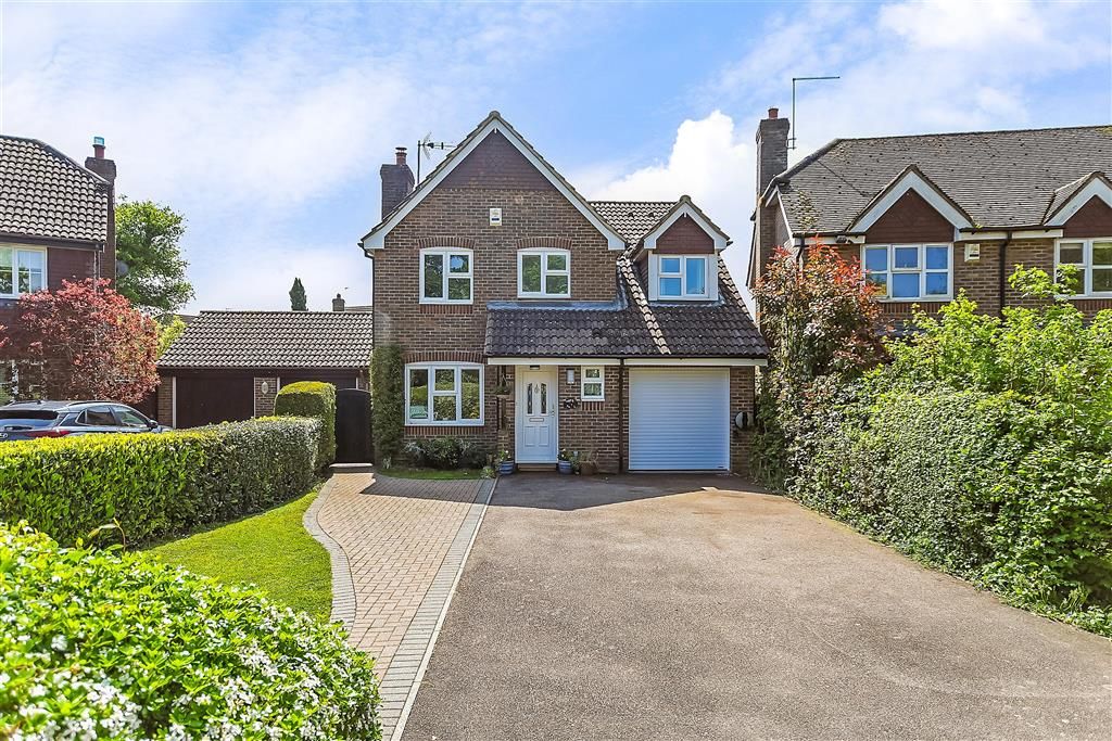 4 bed detached house for sale in Southwater Street, Southwater, Horsham