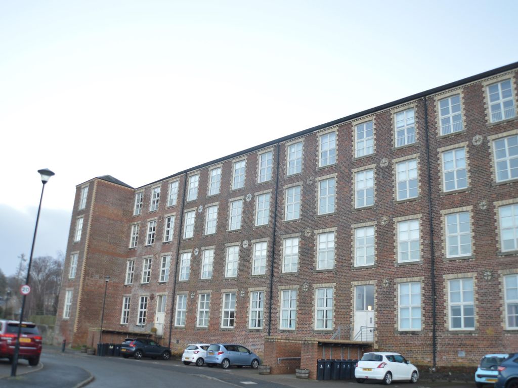 2 bed flat to rent in Woolcarder's Court, Cambusbarron, Stirling FK7, £